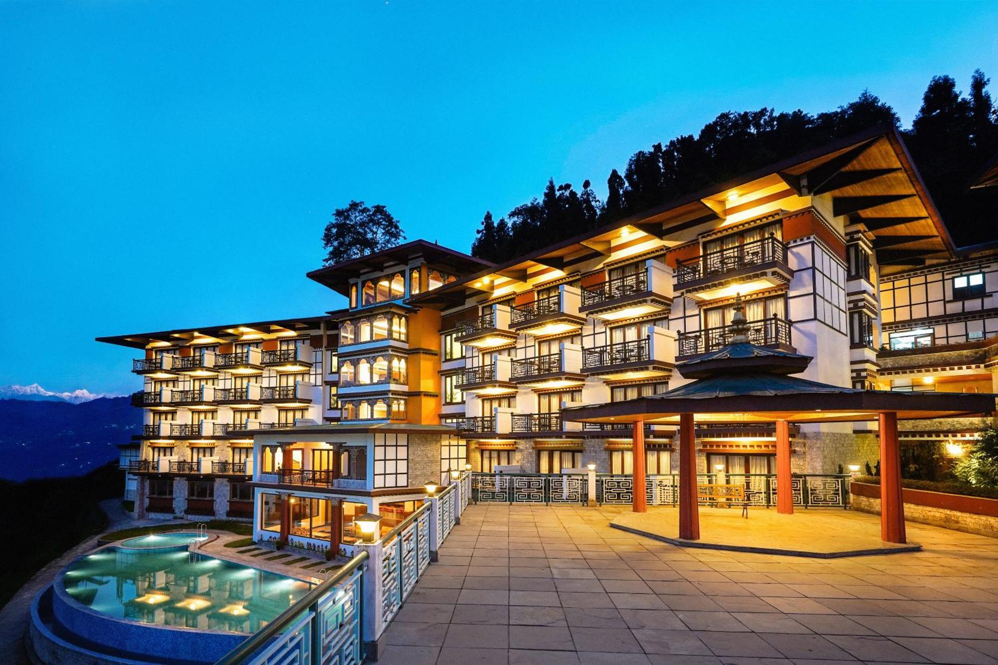 Denzong Regency- Luxury Mountain Retreat Spa & Casino Gangtok Exterior foto